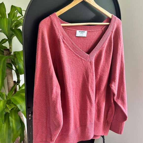 Old Navy Pink Oversized V-Neck Sweater Relaxed Fit - Picture 4 of 6